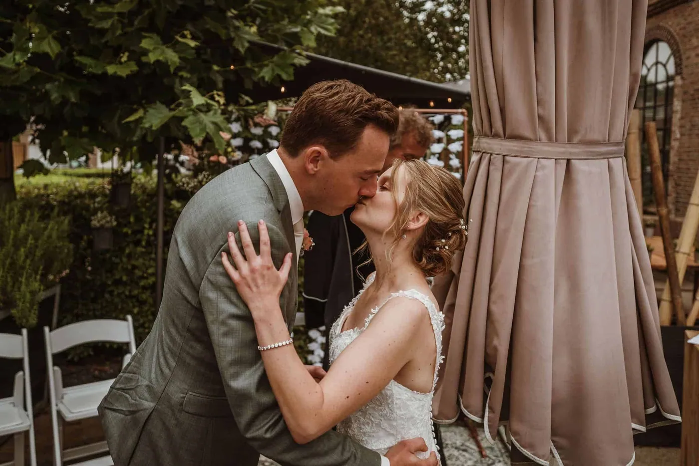 Claudia & Jens, trouwfotografie bij Het Havenhuis in Etten-Leur: foto 7