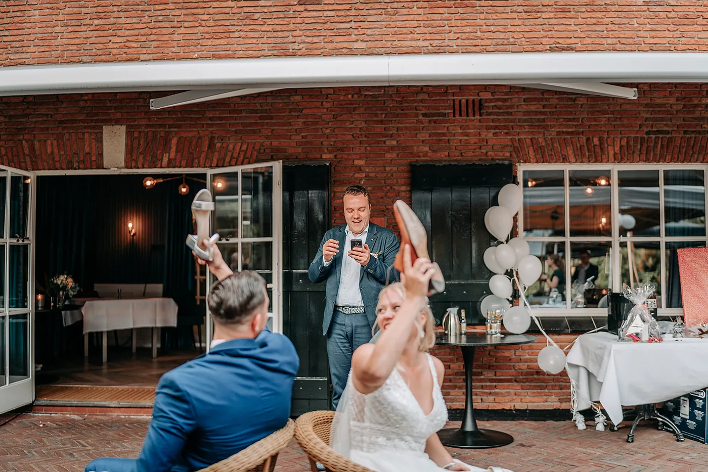 Bente & Jeroen, trouwfotografie bij Auberge du Bonheur in Tilburg: foto 19