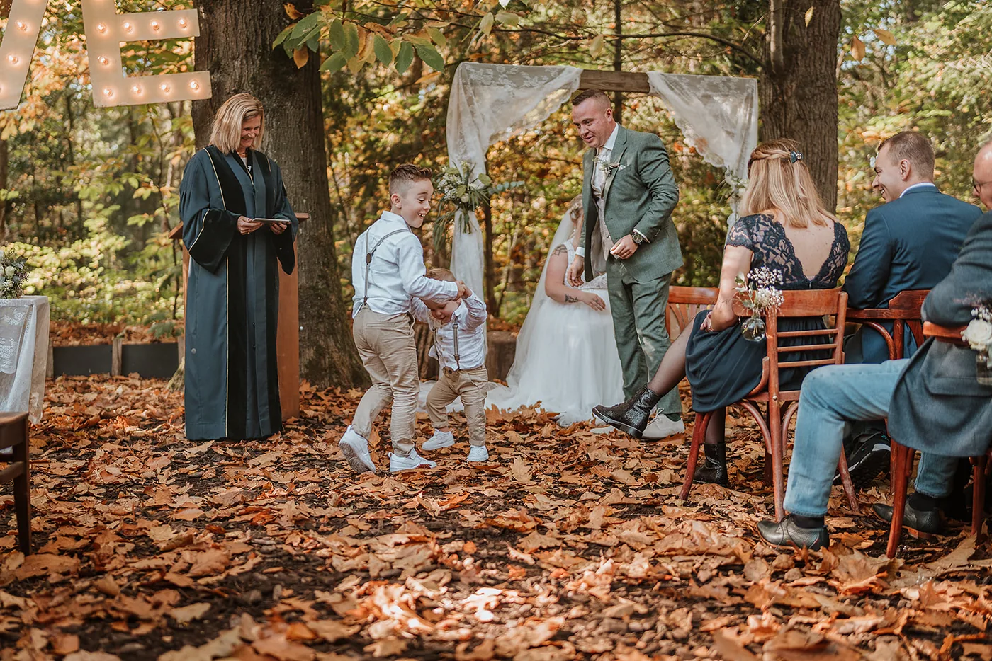 Chantal & Roel, trouwfotografie bij Meneer van Eijck in Oisterwijk: foto 2