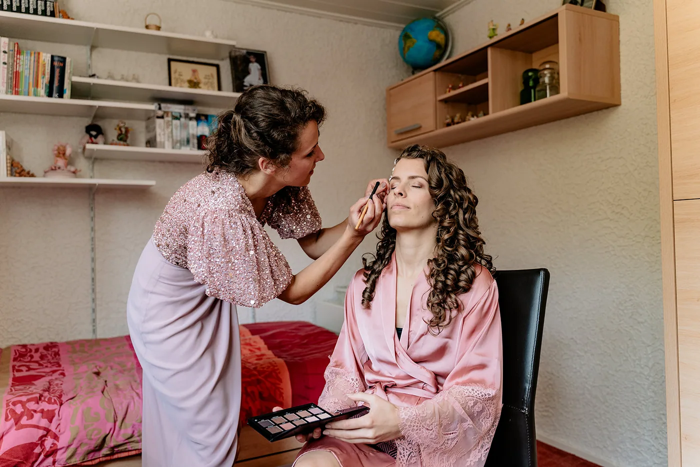 Emily & Mark, trouwfotografie bij Het Houtse Meer in Den Hout: foto 2