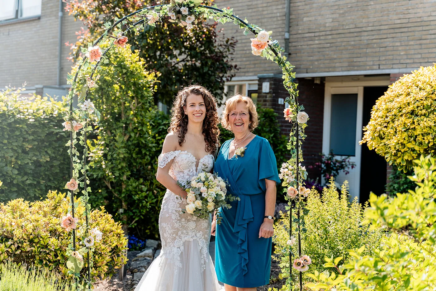Emily & Mark, trouwfotografie bij Het Houtse Meer in Den Hout: foto 3