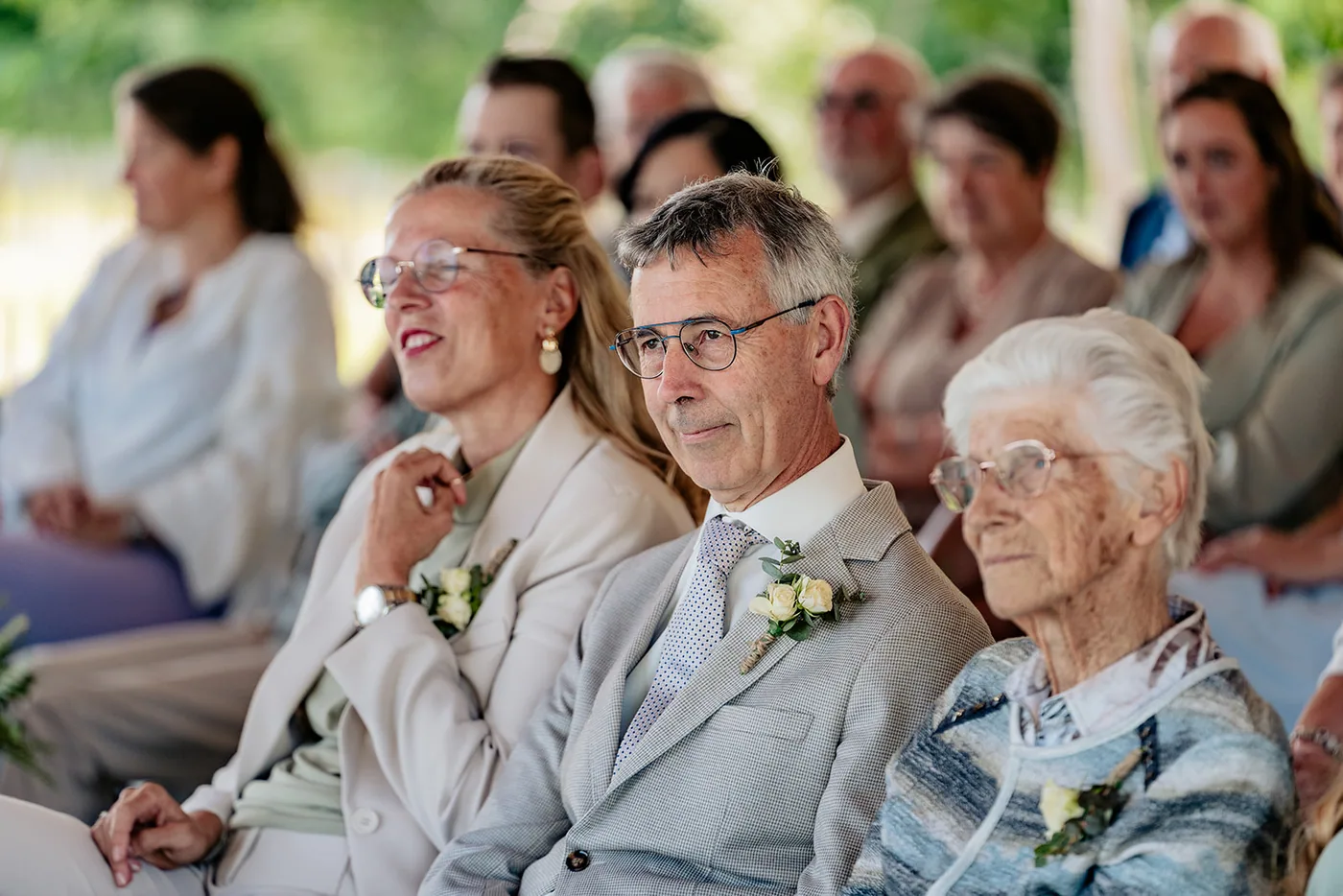 Emily & Mark, trouwfotografie bij Het Houtse Meer in Den Hout: foto 2