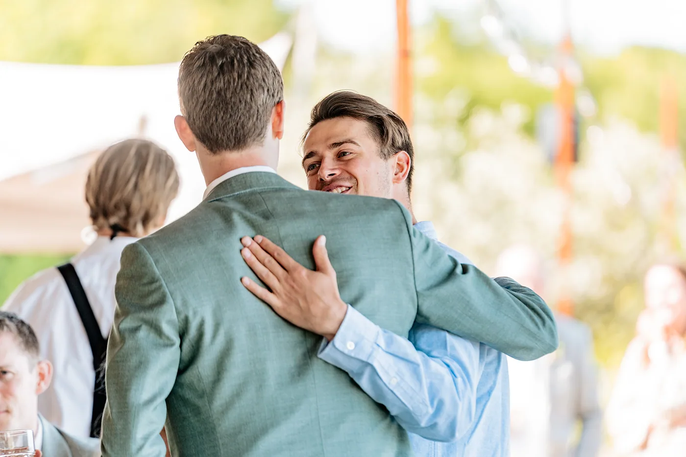 Emily & Mark, trouwfotografie bij Het Houtse Meer in Den Hout: foto 7