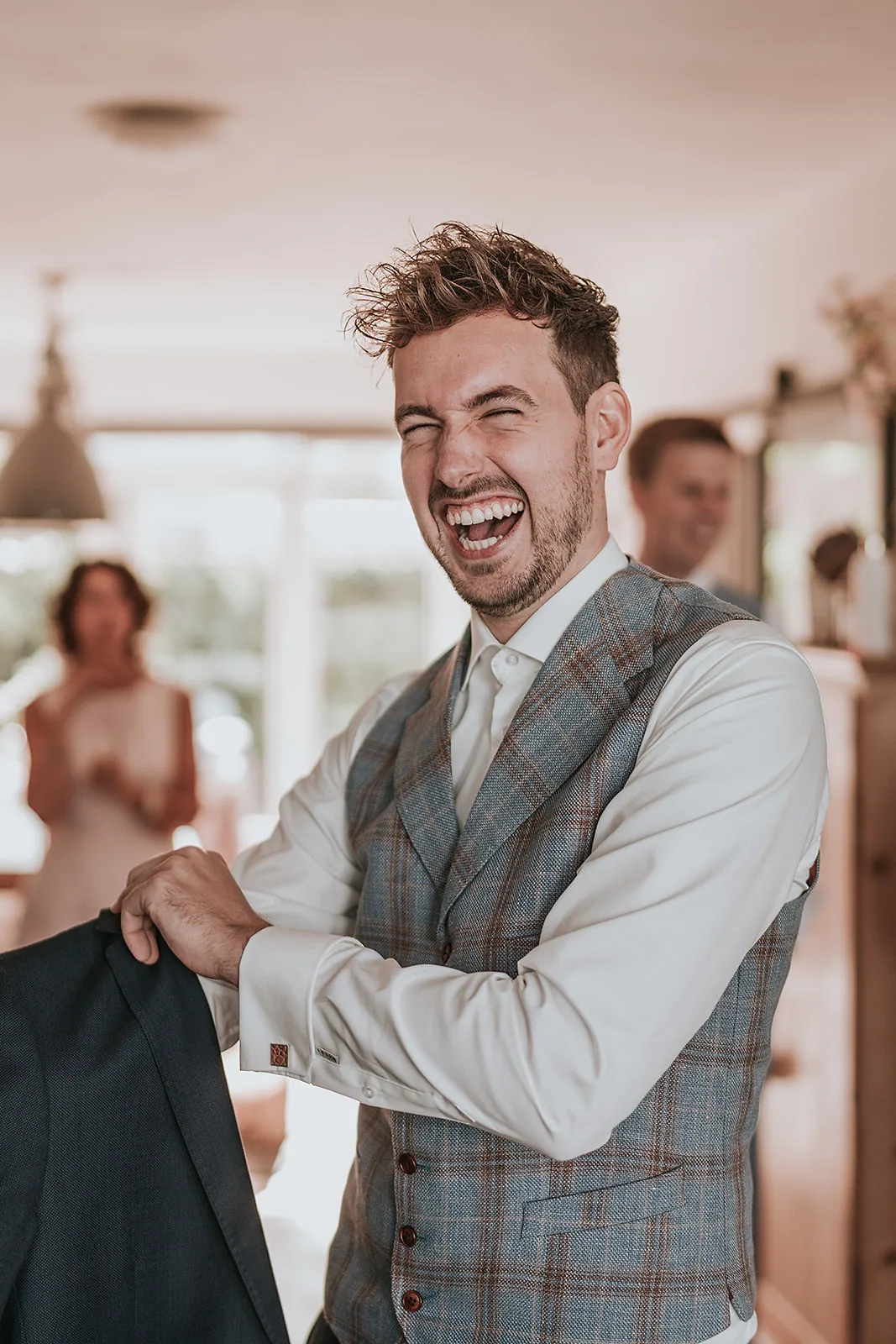 Joëlle & Jesse, trouwfotografie bij Centrum en haven in Maassluis: foto 1
