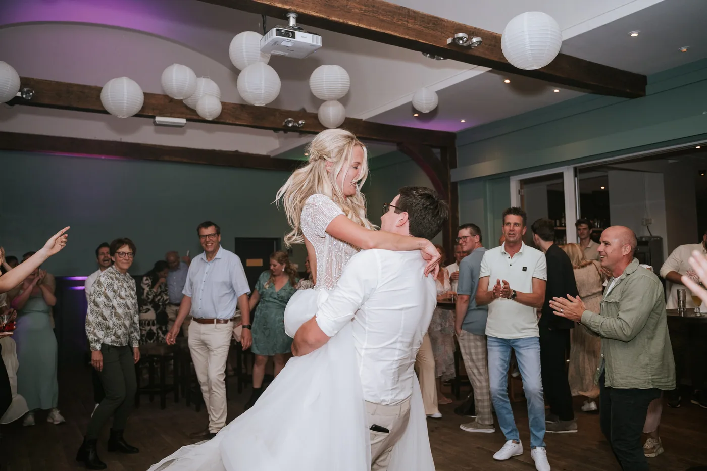 Charlotte & Jeroen, bruiloft bij De Phil, Tilburg, foto 93