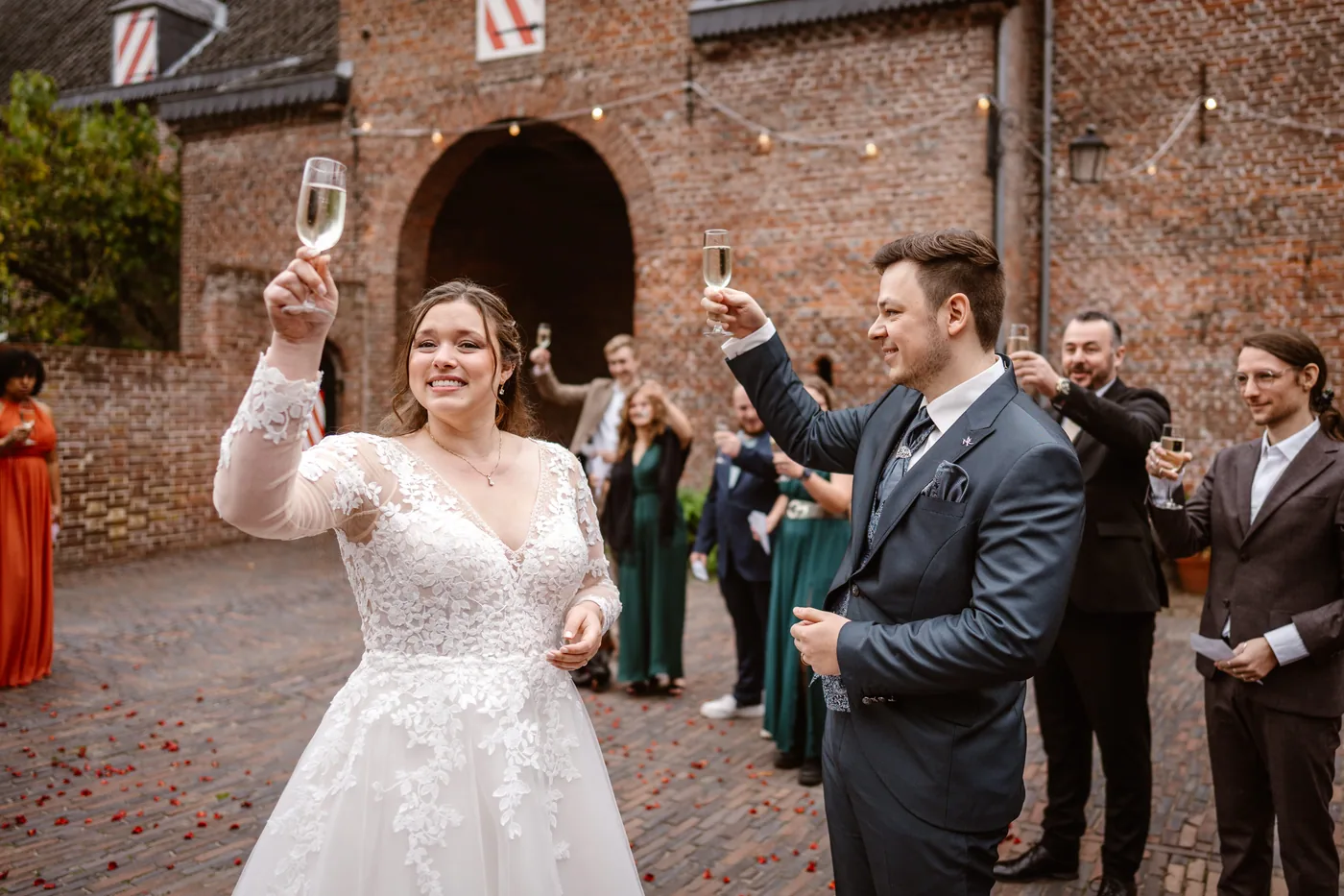 Dyonne & Nick, bruiloft bij Een kasteel, Nederland, foto 75