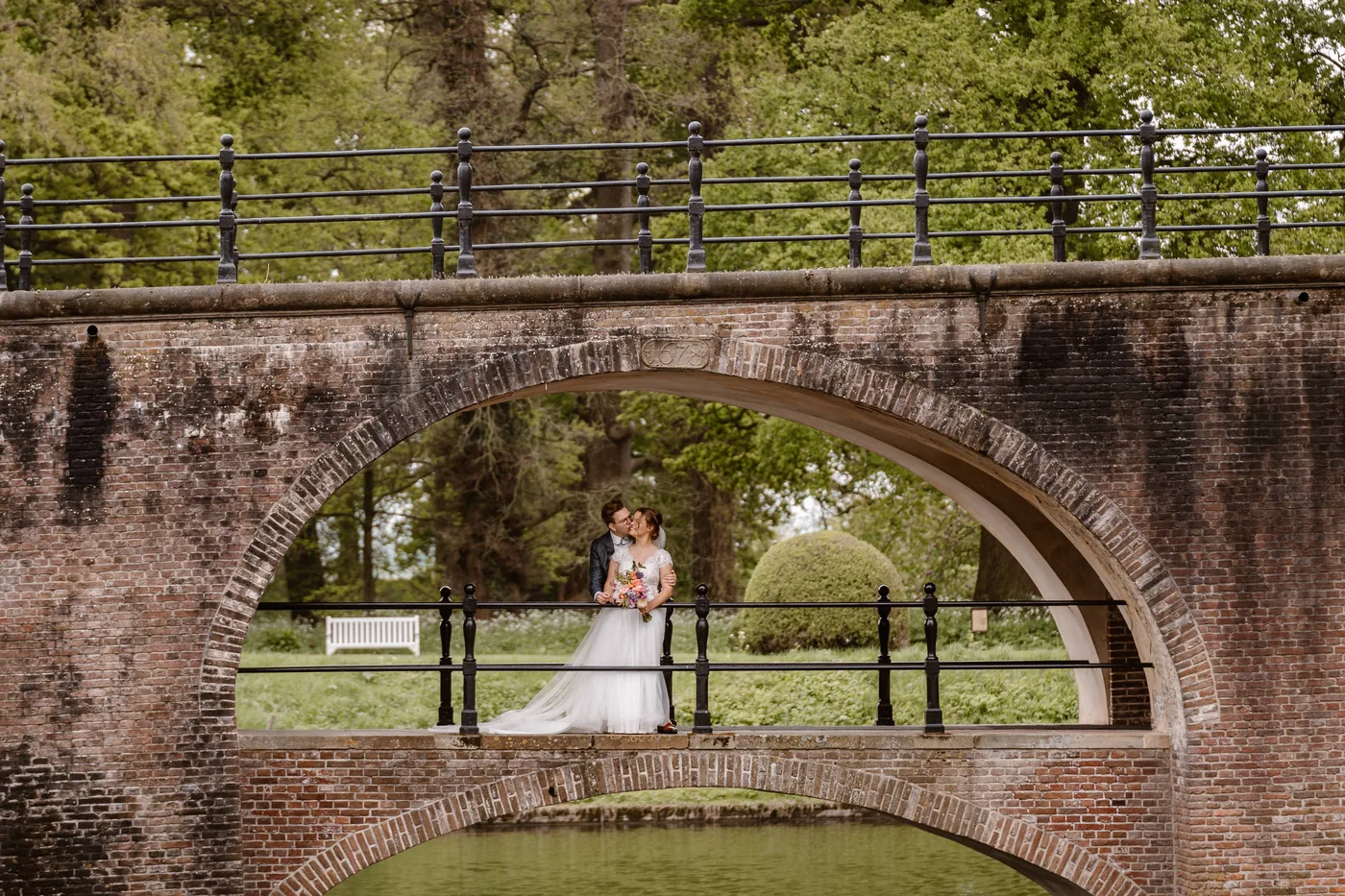 Robert-Jan & Melanie, bruiloft bij Buitenplaats Amerongen, foto 35