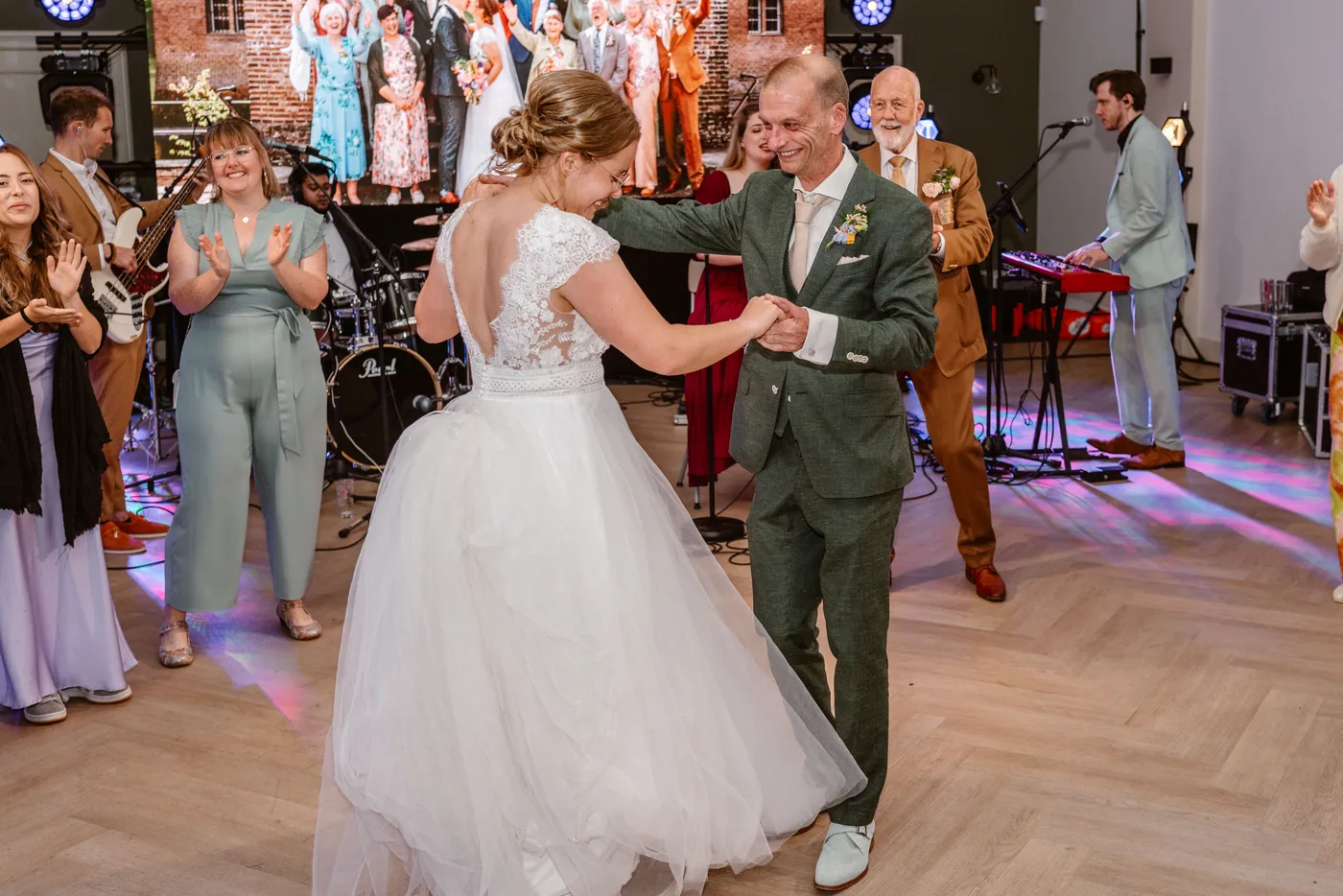 Robert-Jan & Melanie, bruiloft bij Buitenplaats Amerongen, foto 88